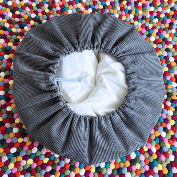 Sunny Moon Pouf-Bezug Rückseite hey.lumico