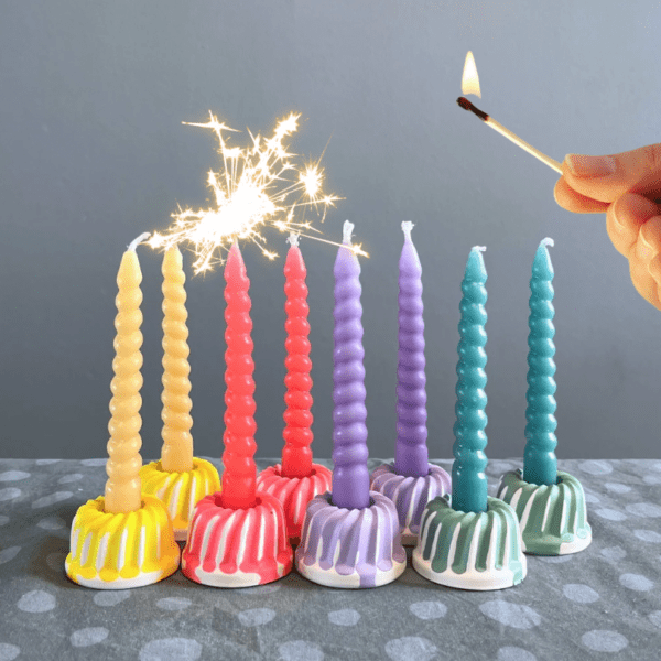 Gugelhupf-Kerzenhalter mini von hey.lumico Design Rainbow