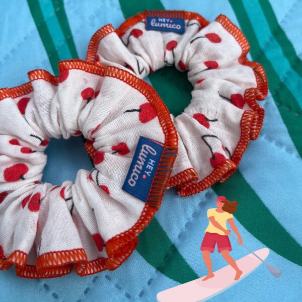 Happy Scrunchie Haargummi von hey.lumico Design Cherry Love